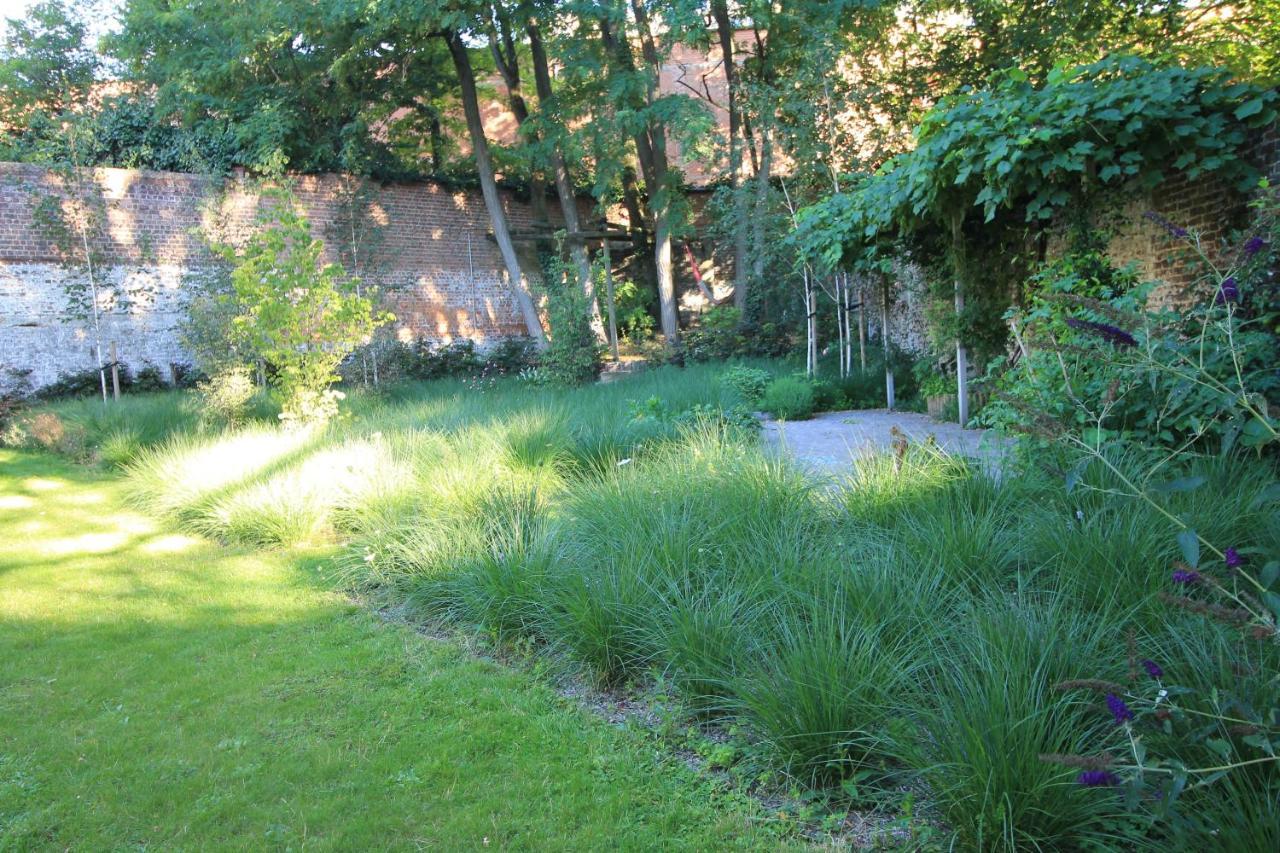 Canopee Guesthouse Ixelles ภายนอก รูปภาพ