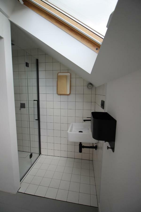 Canopee Guesthouse Ixelles ภายนอก รูปภาพ