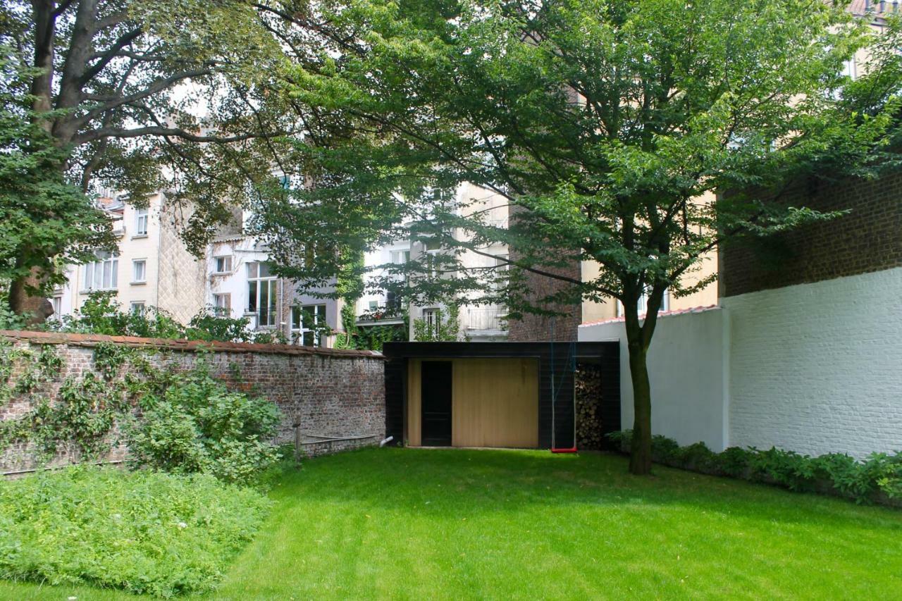 Canopee Guesthouse Ixelles ภายนอก รูปภาพ